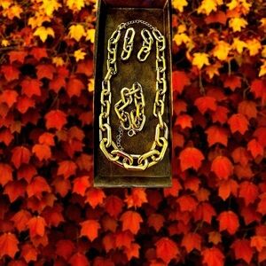 Light weight, gold tone, necklace, earrings, and bracelet